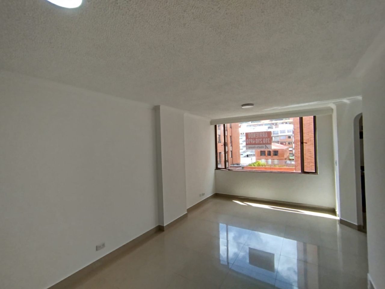 Apartaestudio en arriendo Cundinamarca Bogotá Las Acasias 40 m2 Habitaciones 1 Baños 1 Garajes 0 Precio $2200000