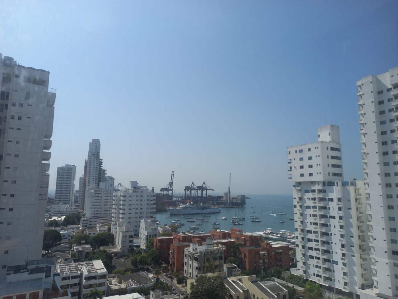 Apartamento en venta Bolívar Cartagena Manga 107 m2 Habitaciones 2 Baños 3 Garajes 1 Precio $1550000000