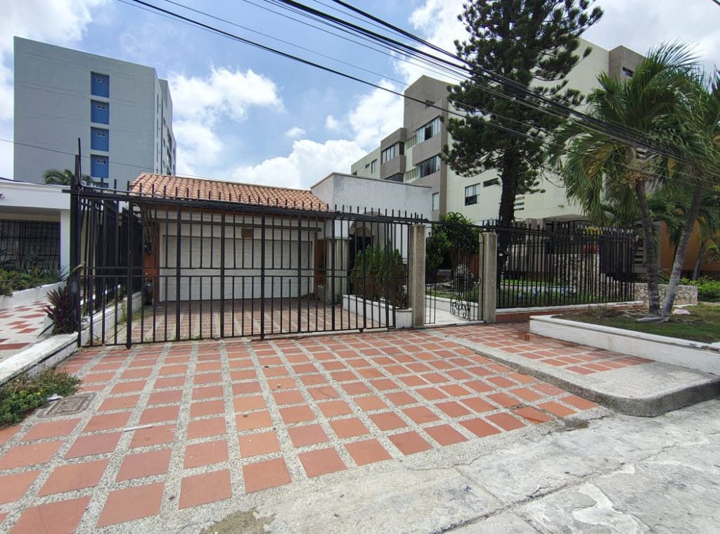 Casa en arriendo Atlántico Barranquilla Los Alpes 550 m2 Habitaciones 6 Baños 4 Garajes 3 Precio $7000000