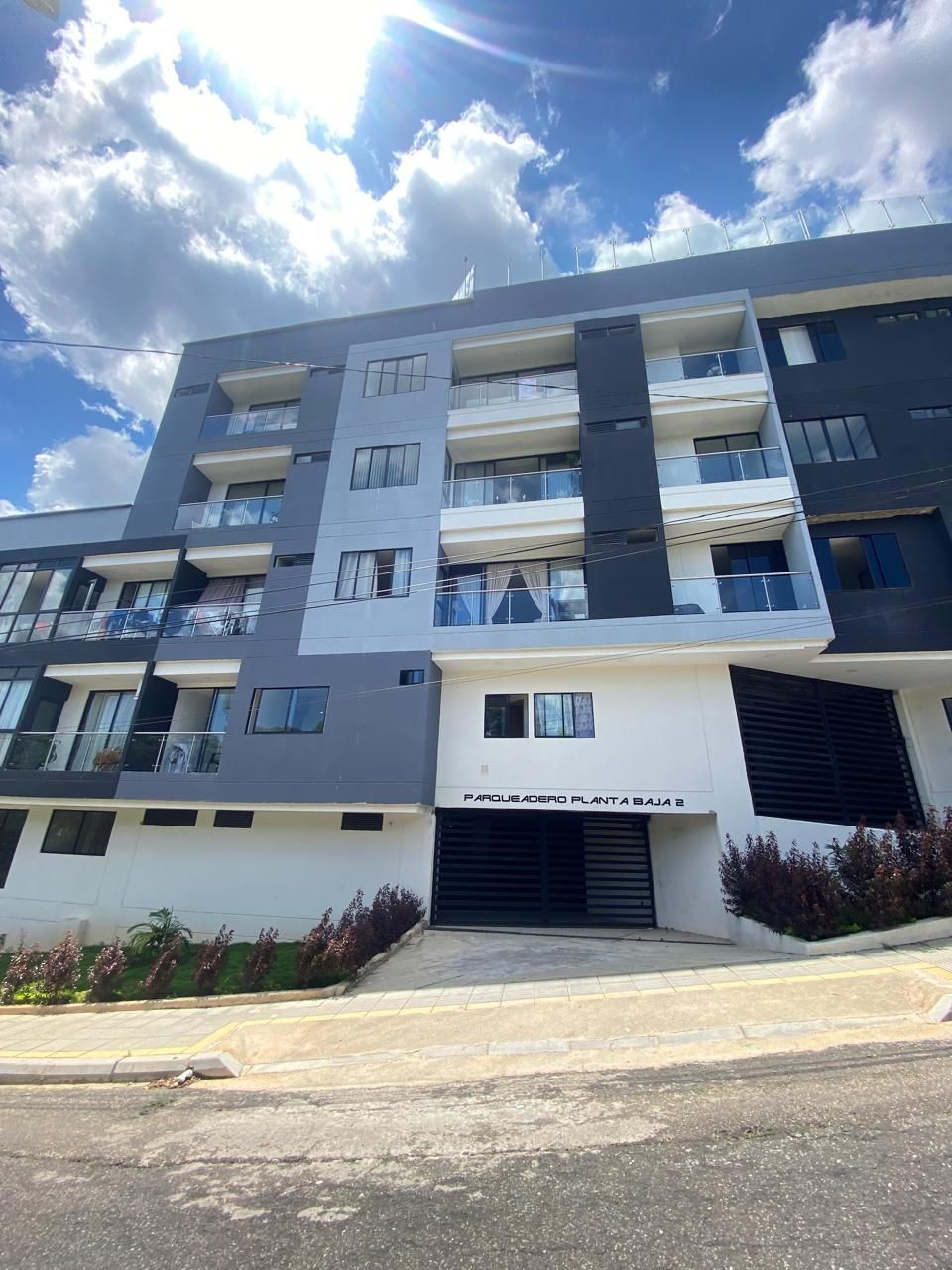 Apartamento en arriendo Santander Bucaramanga Lagos Del Cacique 95 m2 Habitaciones 3 Baños 2 Garajes 2 Precio $3600000