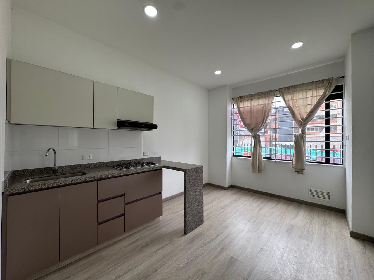 Apartaestudio en arriendo Cundinamarca Bogotá Granjas De Techo 30 m2 Habitaciones 1 Baños 1 Garajes 0 Precio $1800000