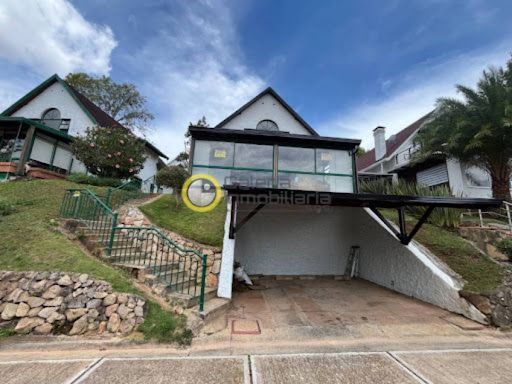 Casa en arriendo Santander Piedecuesta Monserrate 185 m2 Habitaciones 3 Baños 2 Garajes 2 Precio $5000000