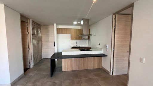 Apartamento en arriendo Antioquia Medellín Los Balsos No1 92 m2 Habitaciones 2 Baños 3 Garajes 1 Precio $6000000
