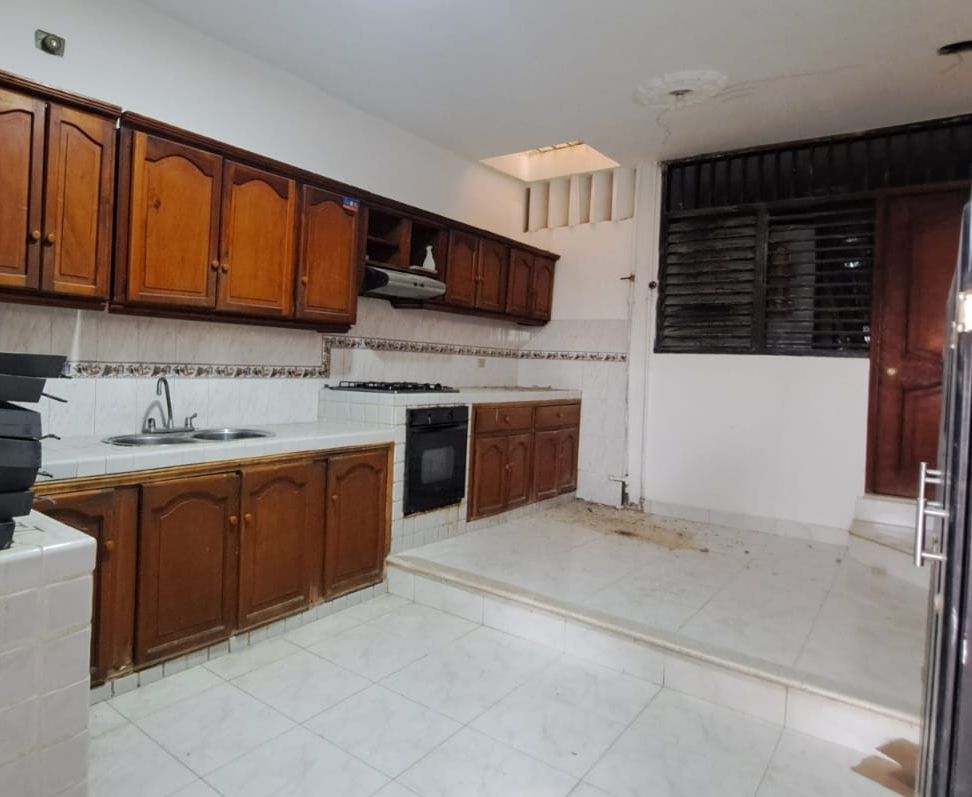 Edificio en arriendo Sucre Sincelejo Ford 1300 m2 Habitaciones 25 Baños 25 Garajes 10 Precio $35000000