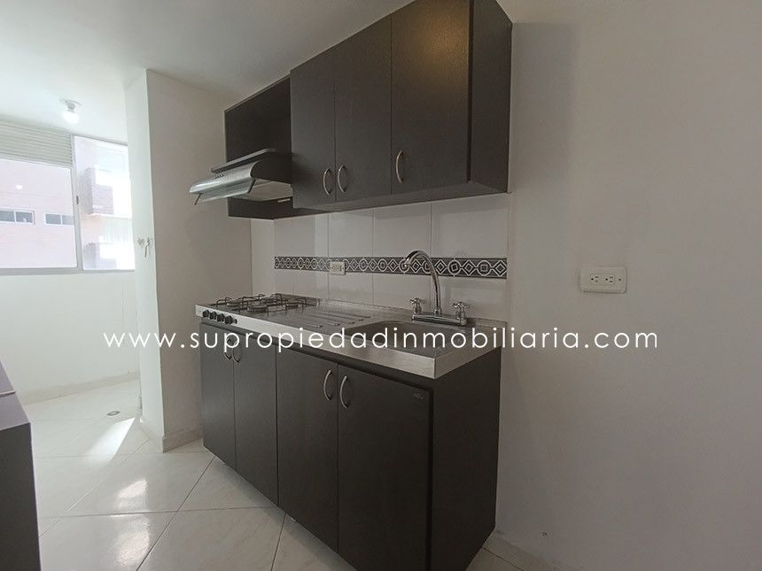 Apartamento en arriendo Antioquia Sabaneta Calle Larga 67 m2 Habitaciones 3 Baños 2 Garajes 1 Precio $2400000