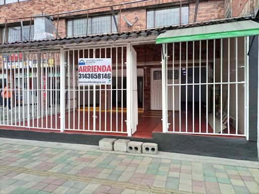 Local en arriendo Cundinamarca Bogotá Carvajal 114 m2 Habitaciones 0 Baños 2 Garajes 0 Precio $3800000