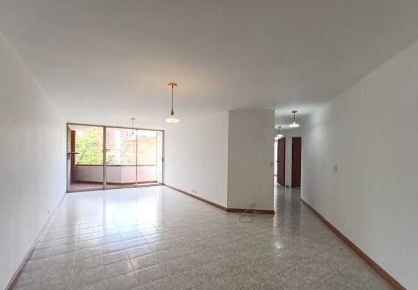 Apartamento en arriendo Antioquia Medellín Urbanizacion Villa Paula 125 m2 Habitaciones 3 Baños 3 Garajes 2 Precio $4400000