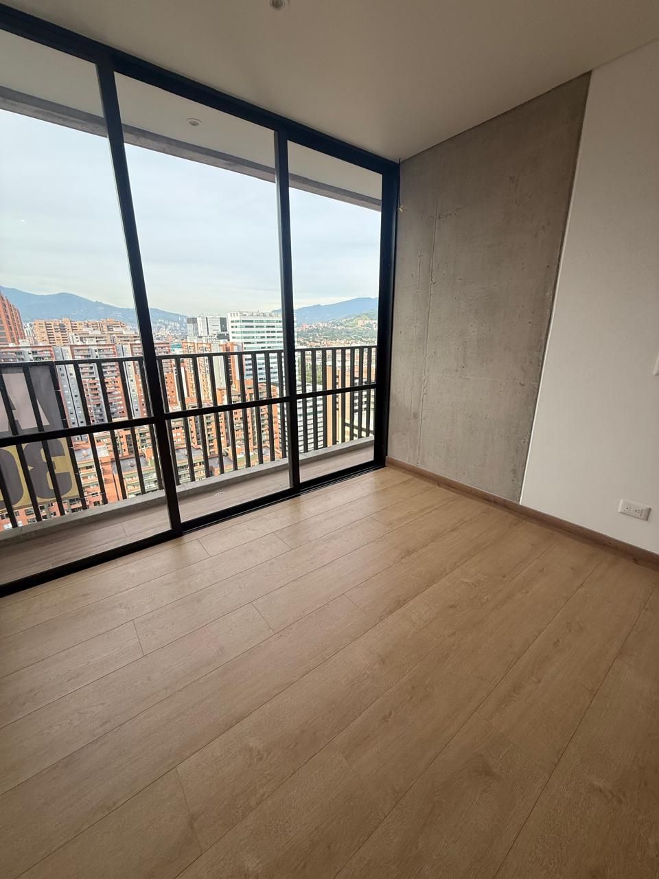 Apartamento en arriendo Antioquia Medellín Calle Nueva 85 m2 Habitaciones 2 Baños 2 Garajes 1 Precio $5500000