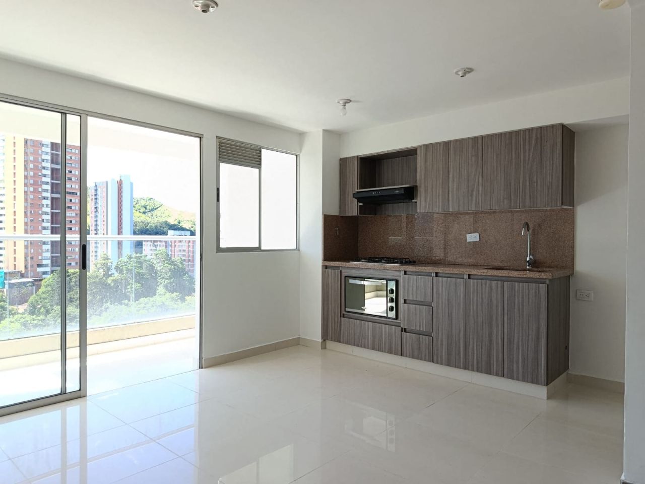 Apartamento en arriendo Antioquia Itagüí Cr Verde Vivo Ariza 65 m2 Habitaciones 2 Baños 2 Garajes 1 Precio $2800000