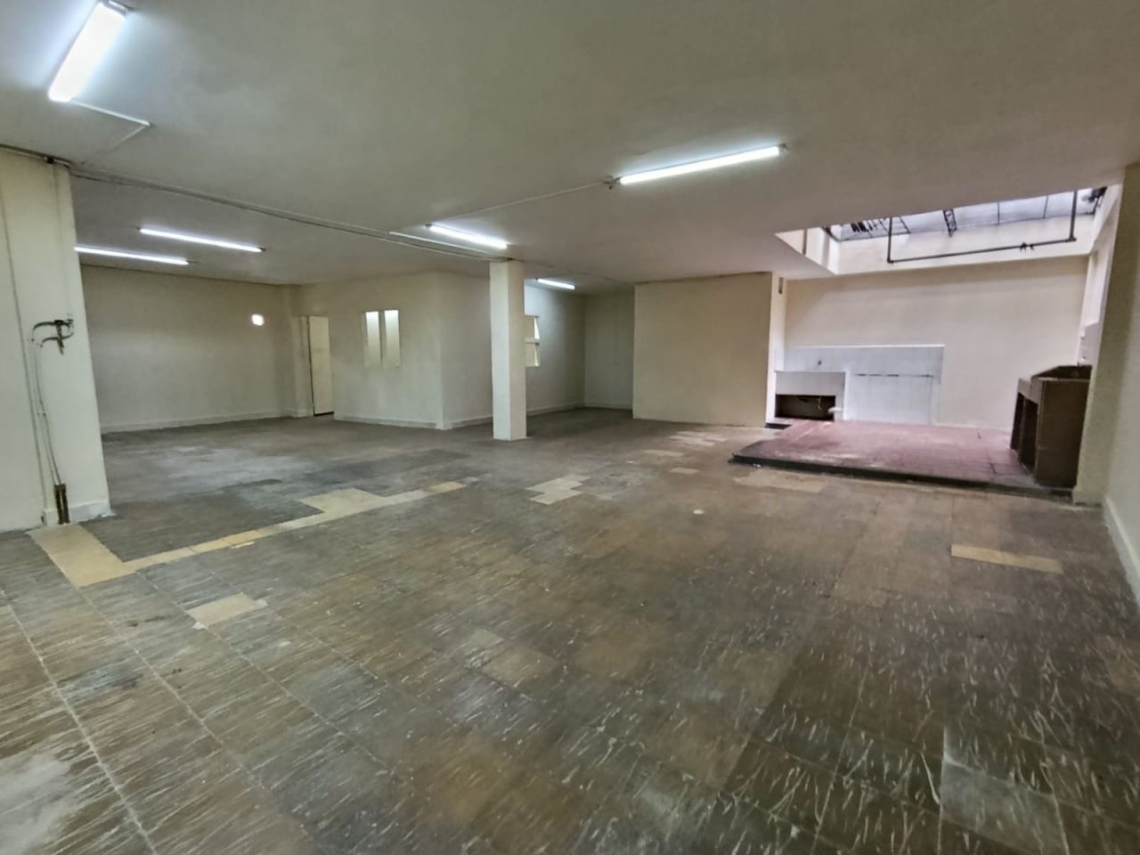 Bodega en arriendo Antioquia Medellín La Floresta 330 m2 Habitaciones 0 Baños 2 Garajes 0 Precio $10500000