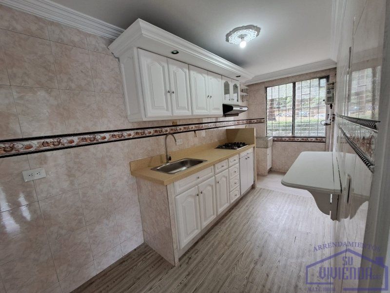 Apartamento en arriendo Antioquia Medellín Altamira 72 m2 Habitaciones 3 Baños 2 Garajes 1 Precio $2600000