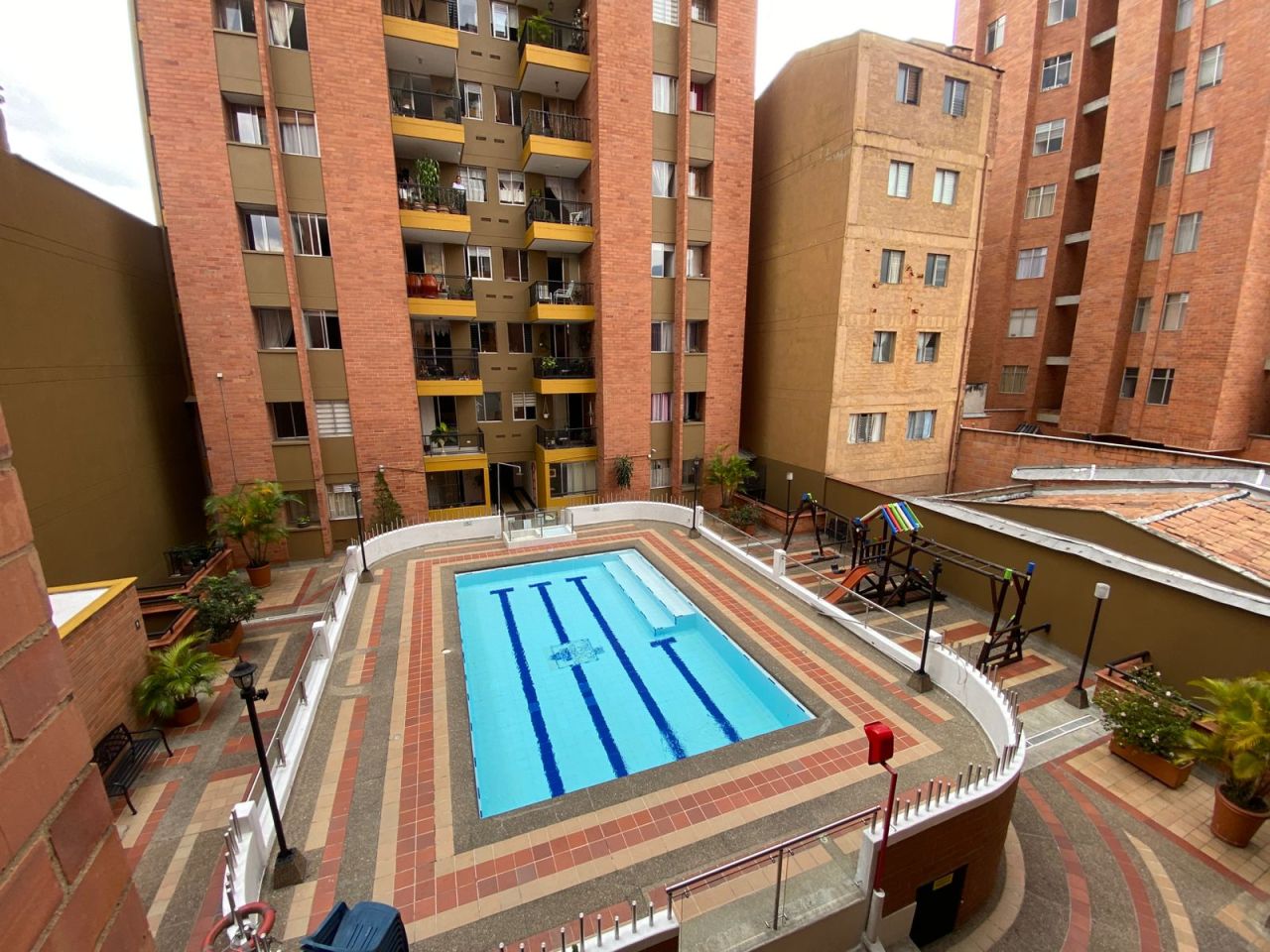 Apartamento en arriendo Antioquia Medellín Calasanz 80 m2 Habitaciones 3 Baños 2 Garajes 1 Precio $2900000