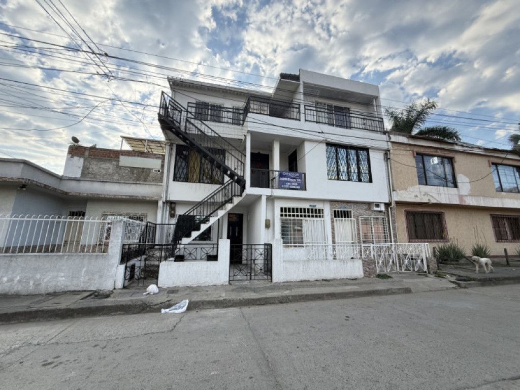 Apartaestudio en arriendo Valle Del Cauca Cali La Alianza 50 m2 Habitaciones 1 Baños 1 Garajes 0 Precio $770000