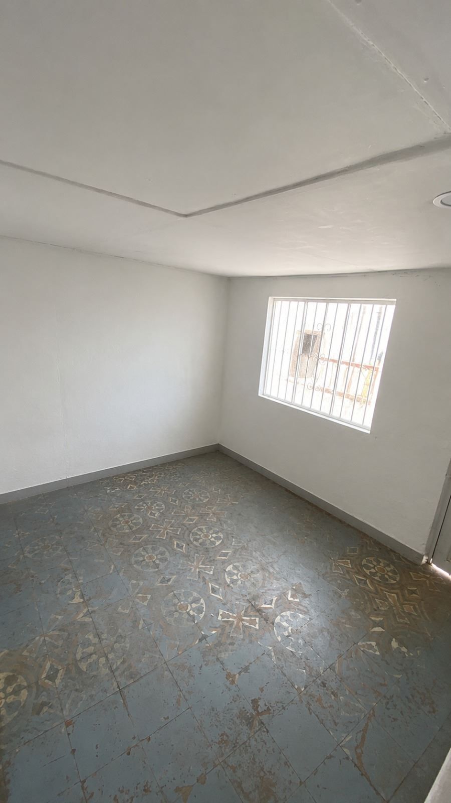 Casa en arriendo Cundinamarca Bogotá La Española 130 m2 Habitaciones 3 Baños 2 Garajes 1 Precio $2400000
