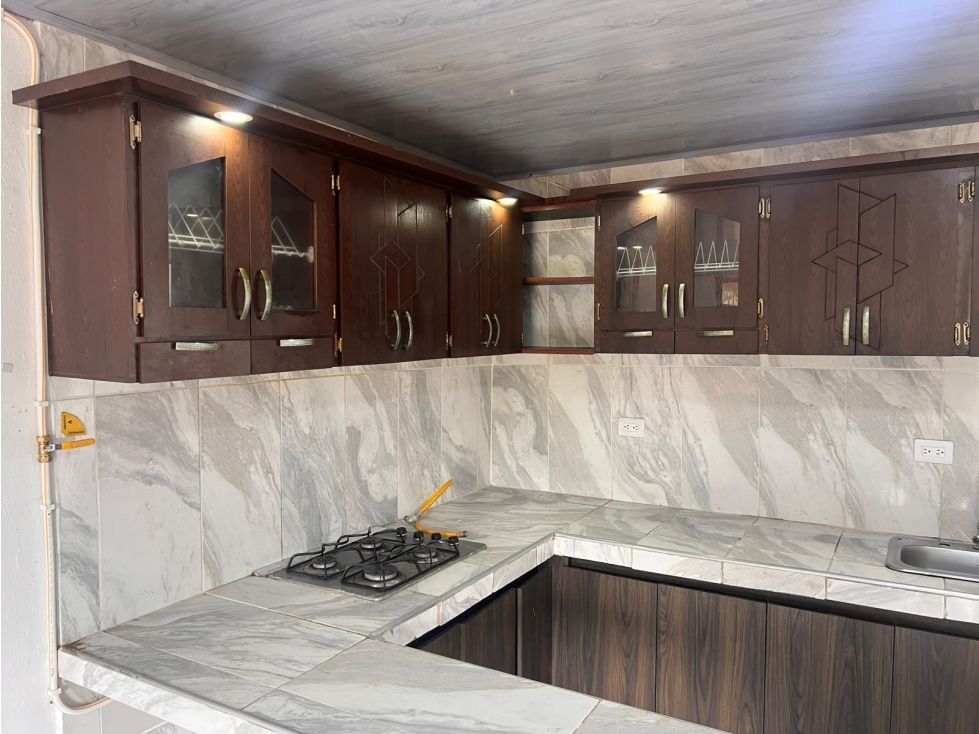 Apartamento en arriendo Antioquia Medellín La Mota 86 m2 Habitaciones 3 Baños 1 Garajes 0 Precio $1800000