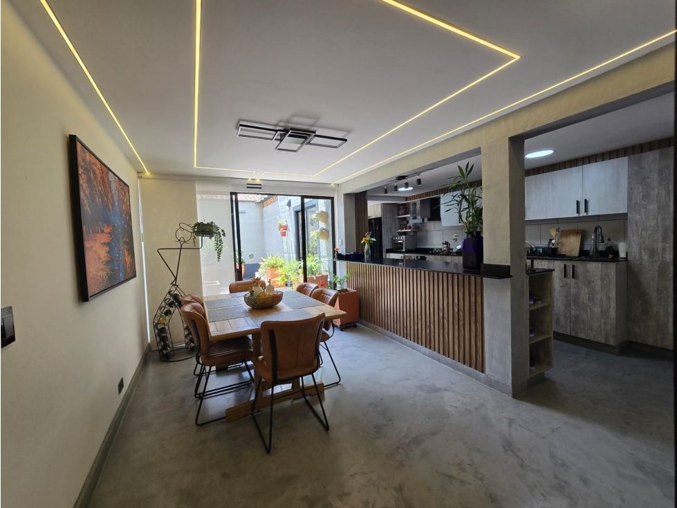 Casa en venta Antioquia Medellín Cristobal 200 m2 Habitaciones 4 Baños 3 Garajes 2 Precio $1250000000
