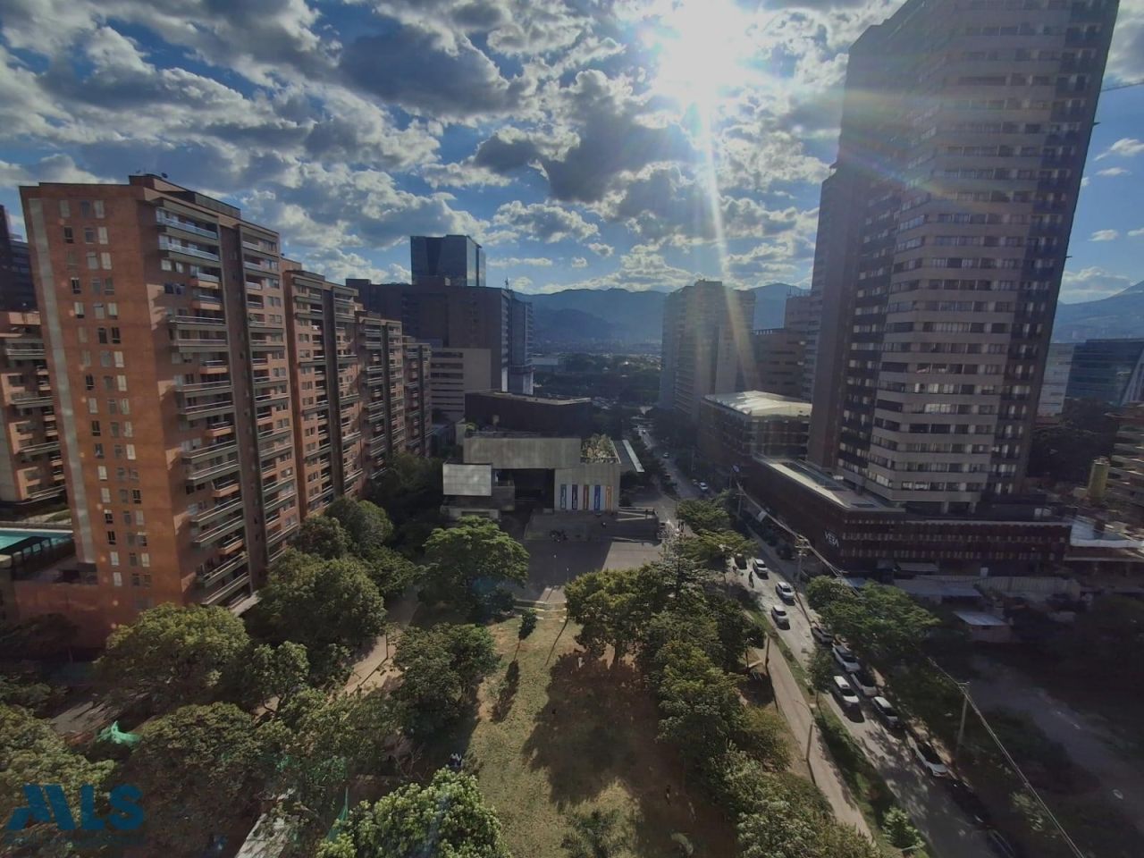 Inmuebles en Remate Apartamento en venta Antioquia Medellín Simesa 86 m2 Habitaciones 10 Baños 10 Garajes 10 Precio $850000000