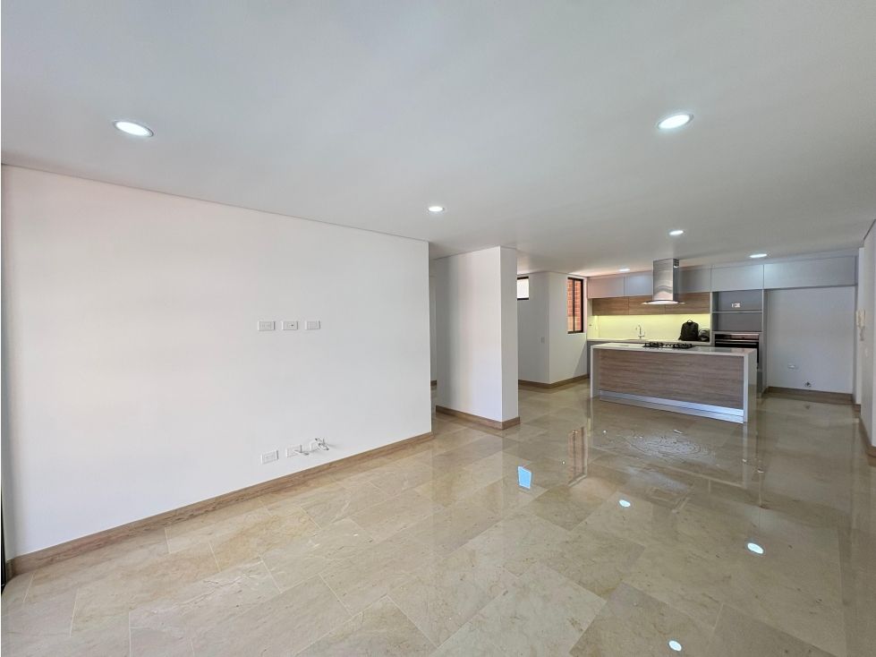 Apartamento en arriendo Antioquia Medellín Florida Nueva 120 m2 Habitaciones 3 Baños 3 Garajes 2 Precio $6700000