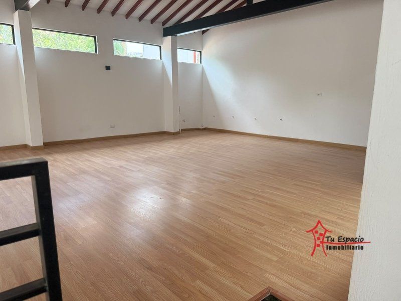 Local en arriendo Antioquia Medellín Patio Bonito 100 m2 Habitaciones 0 Baños 2 Garajes 0 Precio $9000000