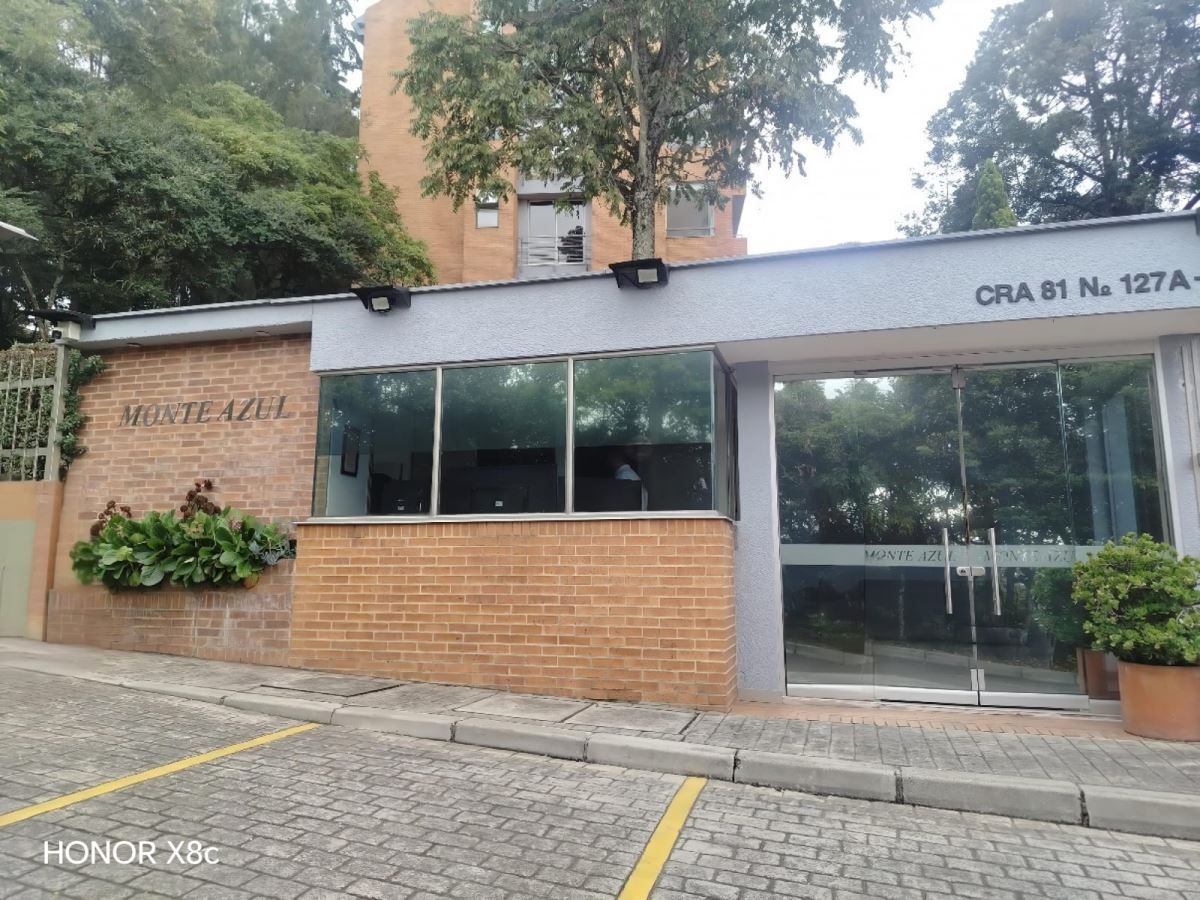 Apartamento en venta Cundinamarca Bogotá Suba Naranjos 192 m2 Habitaciones 3 Baños 5 Garajes 3 Precio $1500000000