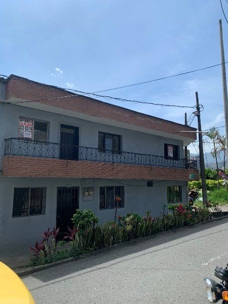 Casa en arriendo Antioquia Itagüí Ub Los Naranjos 65 m2 Habitaciones 3 Baños 1 Garajes 0 Precio $1650112