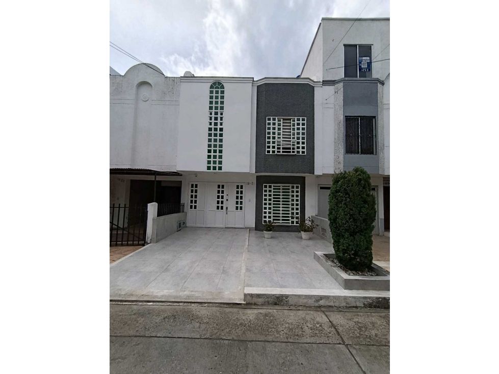 Casa en arriendo Valle Del Cauca Palmira Delicias 179 m2 Habitaciones 3 Baños 4 Garajes 1 Precio $2600000