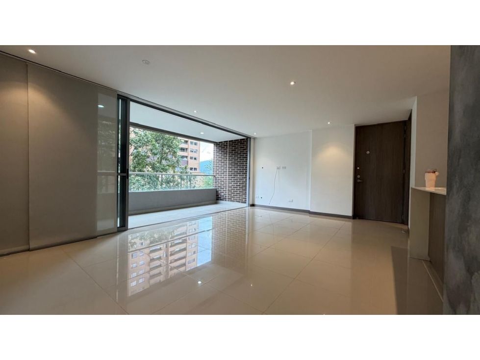 Apartamento en arriendo Antioquia Medellín Simesa 130 m2 Habitaciones 3 Baños 3 Garajes 2 Precio $6000000
