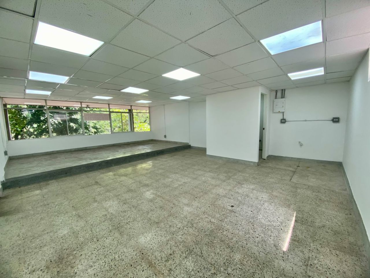 Local en arriendo Antioquia Medellín Nueva Villa De Aburra 56 m2 Habitaciones 0 Baños 1 Garajes 0 Precio $2650000