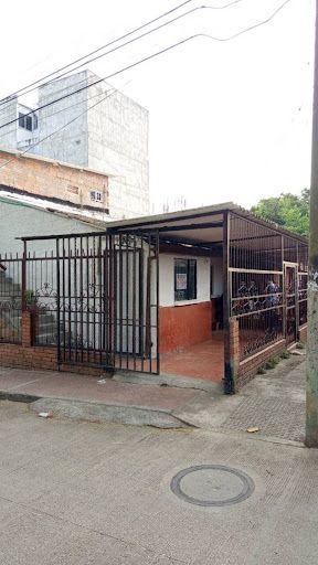 Casa en arriendo Santander Piedecuesta Br El Refugio 60 m2 Habitaciones 3 Baños 1 Garajes 1 Precio $1300000