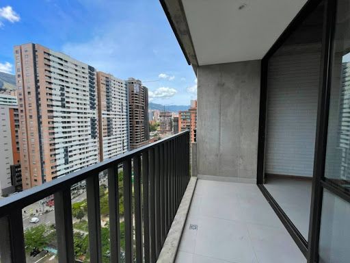 Apartamento en arriendo Antioquia Medellín Simesa 84 m2 Habitaciones 2 Baños 3 Garajes 2 Precio $5500000