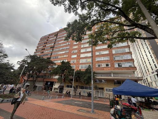 Apartaestudio en venta Cundinamarca Bogotá Eduardo Santos 48 m2 Habitaciones 1 Baños 1 Garajes 0 Precio $350000000