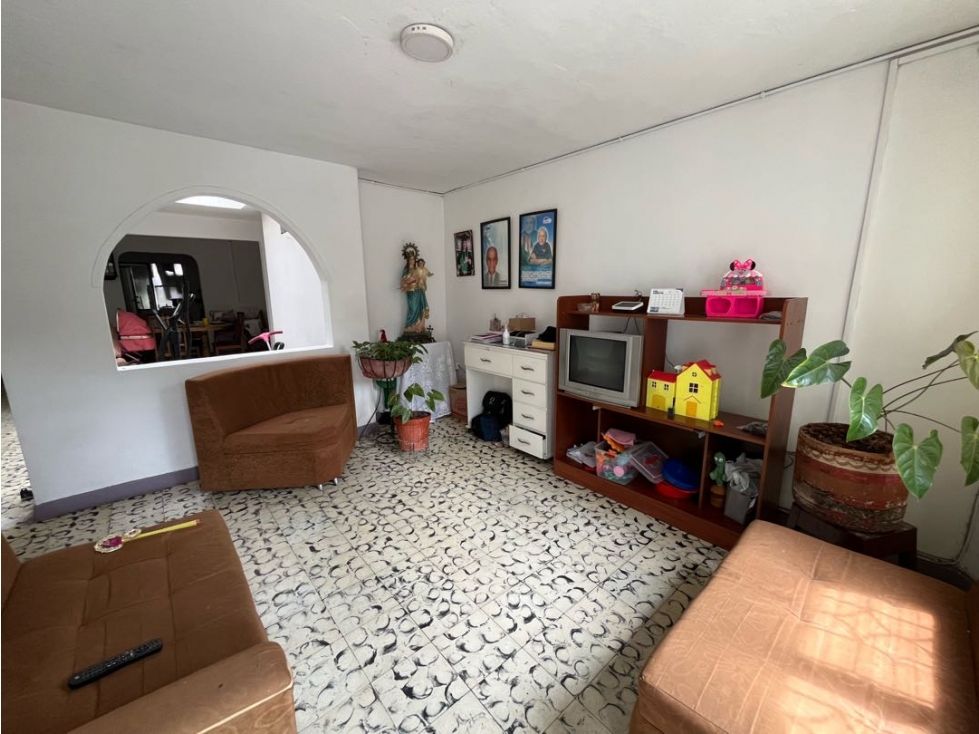 Casa en venta Antioquia Itagüí San Antonio 184 m2 Habitaciones 5 Baños 1 Garajes 0 Precio $450000000
