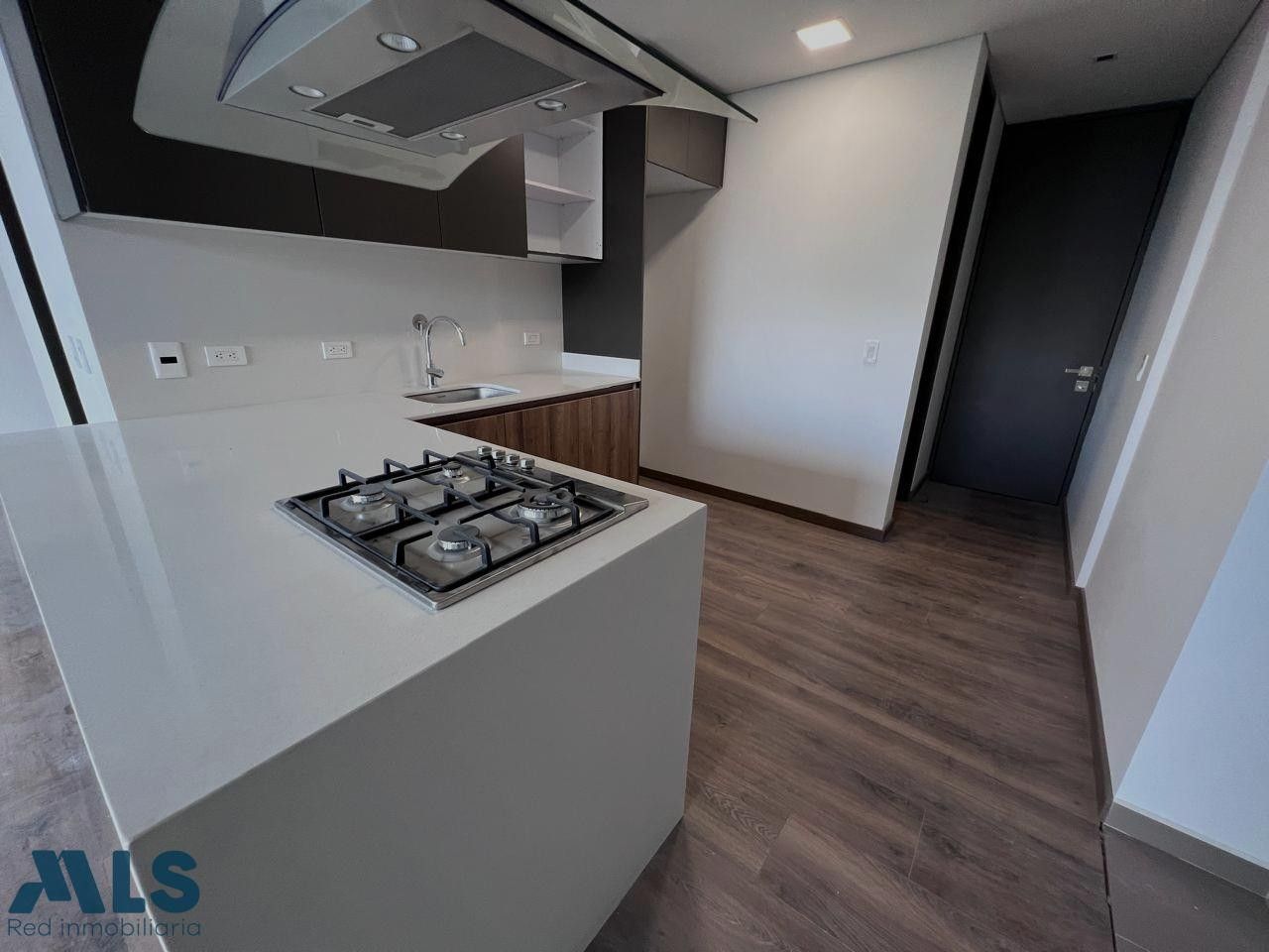 Inmuebles en Remate Apartamento en venta Antioquia Medellín Altos Del Poblado 64 m2 Habitaciones 1 Baños 1 Garajes 2 Precio $756000000