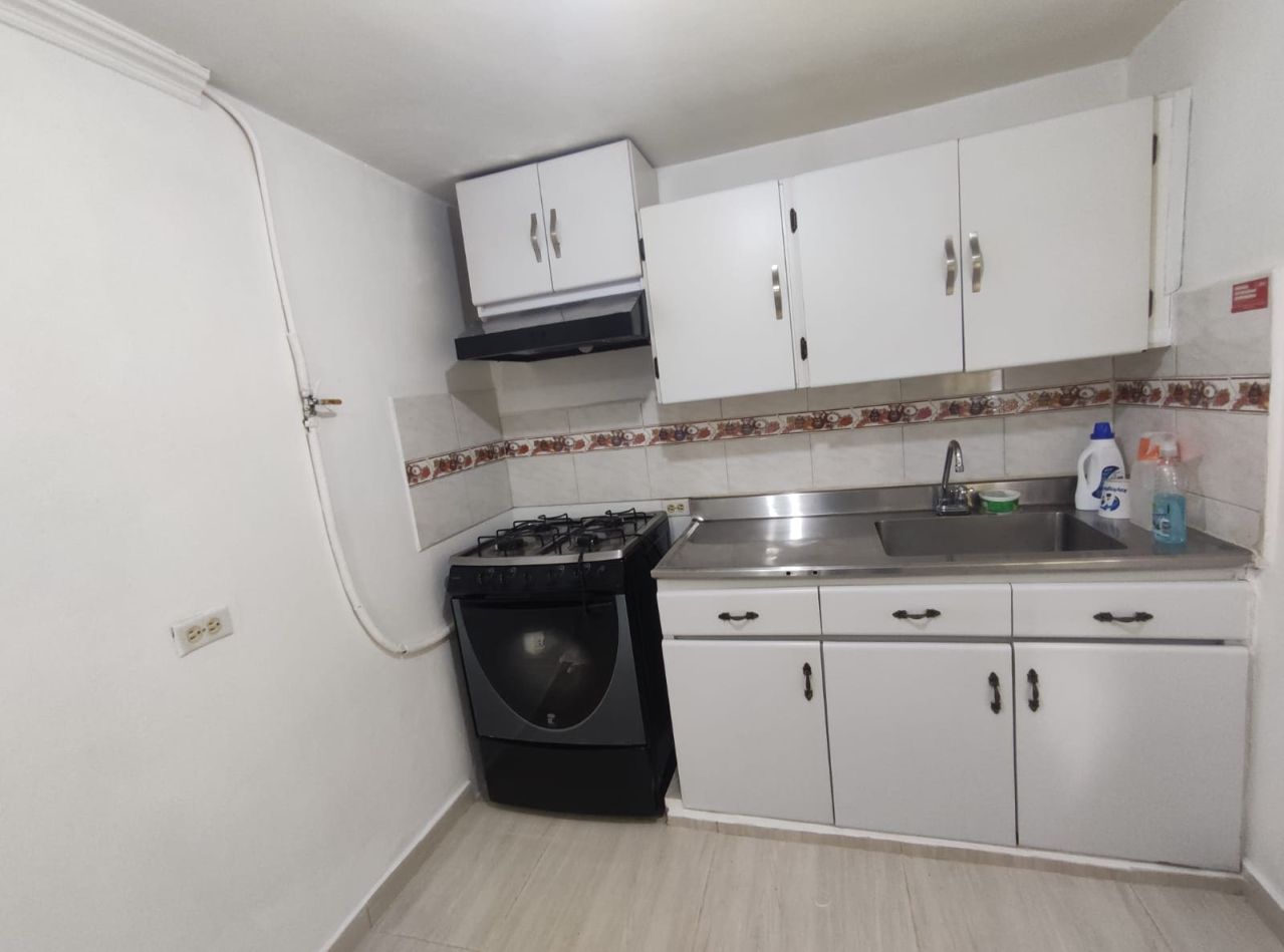 Casa en arriendo Antioquia Medellín Campo Valdes No 2 80 m2 Habitaciones 4 Baños 1 Garajes 0 Precio $1700000