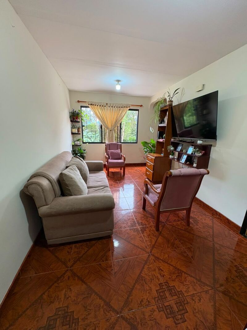 Casa en venta Cundinamarca Bogotá Las Aguas 98 m2 Habitaciones 8 Baños 6 Garajes 1 Precio $550000000