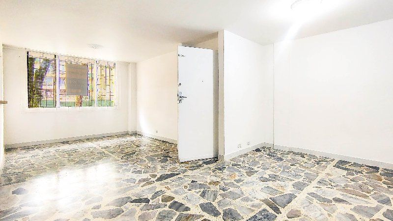 Apartamento en arriendo Antioquia Medellín Urbanizacion Los Colores 110 m2 Habitaciones 3 Baños 4 Garajes 1 Precio $3700000