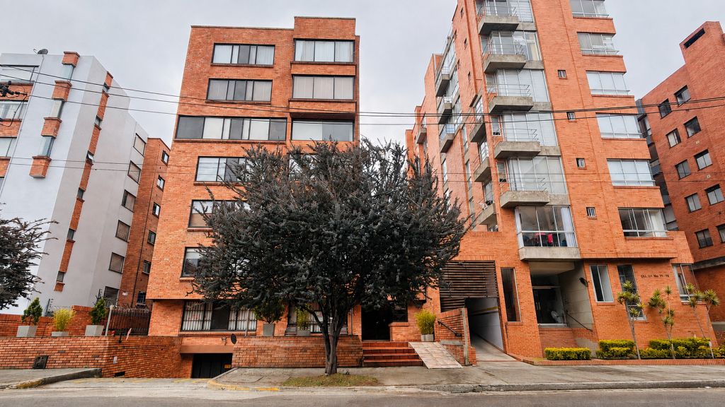 Apartamento en arriendo Cundinamarca Bogotá Ub Santa Coloma 81 m2 Habitaciones 3 Baños 2 Garajes 1 Precio $3900000