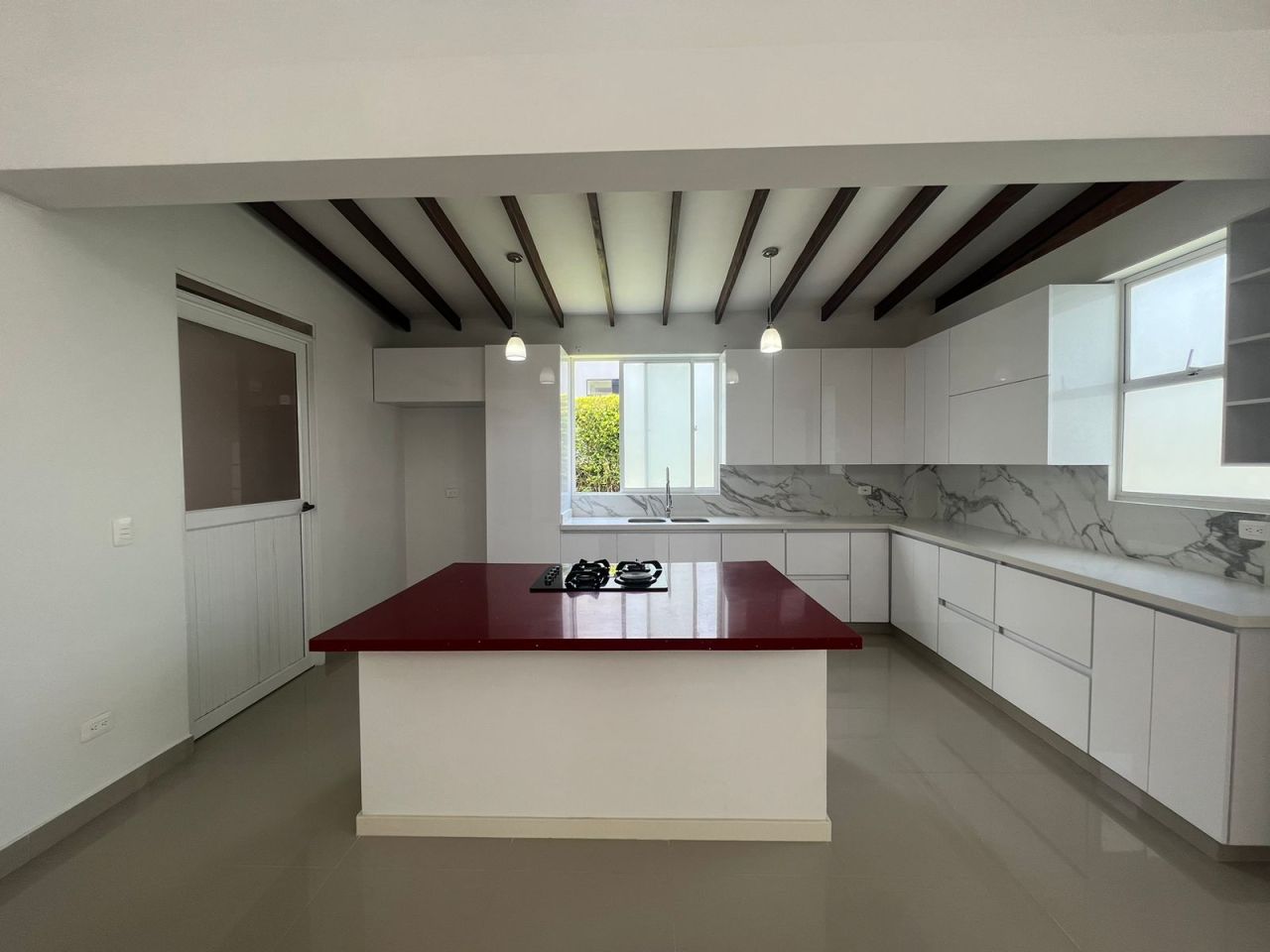 Casa Campestre en arriendo Risaralda Pereira Pereira 324 m2 Habitaciones 4 Baños 4 Garajes 3 Precio $7500000