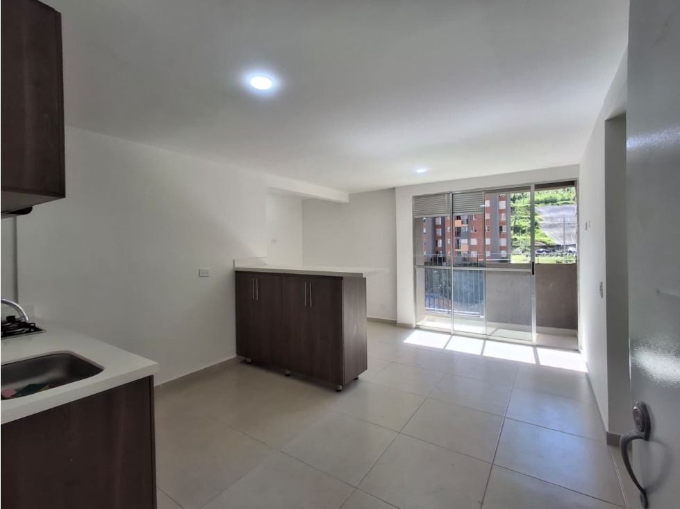 Apartamento en arriendo Antioquia Itagüí Vereda El Progreso 57 m2 Habitaciones 3 Baños 2 Garajes 1 Precio $2000000