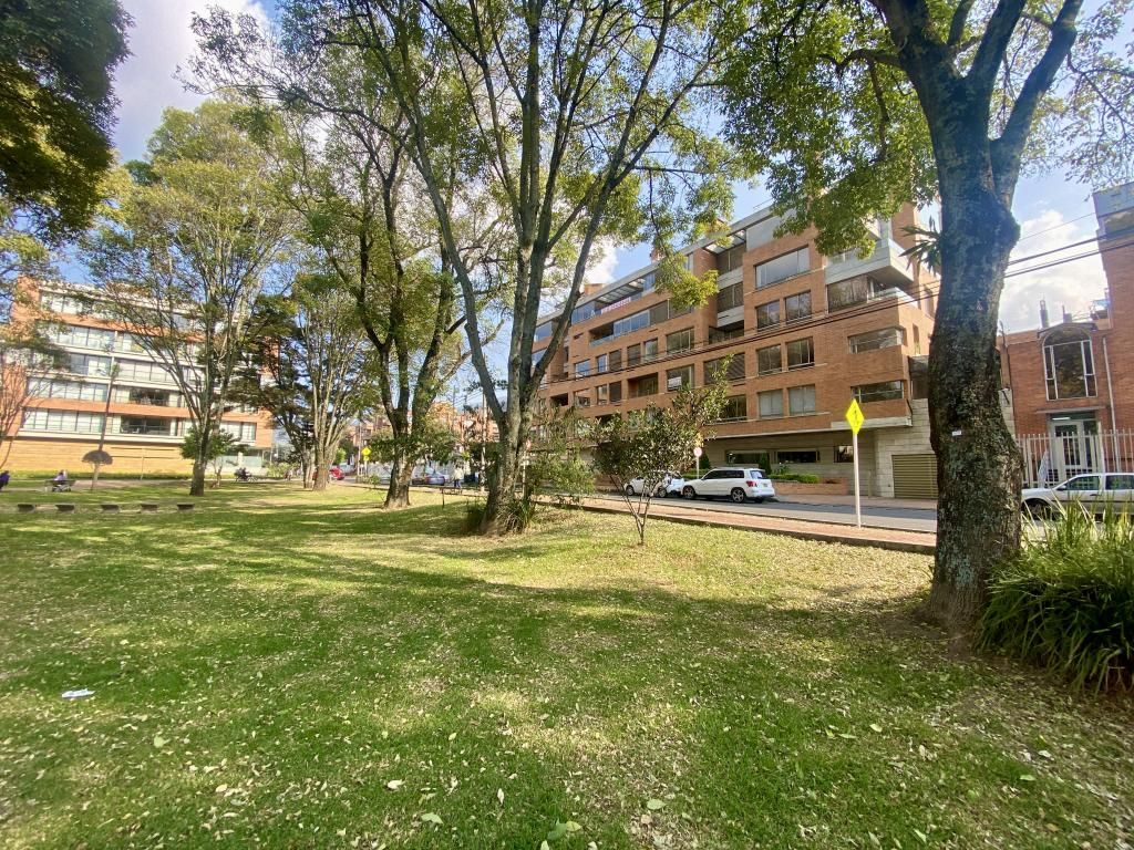 Apartamento en arriendo Cundinamarca Bogotá Santa Bibiana 193 m2 Habitaciones 3 Baños 2 Garajes 3 Precio $11000000