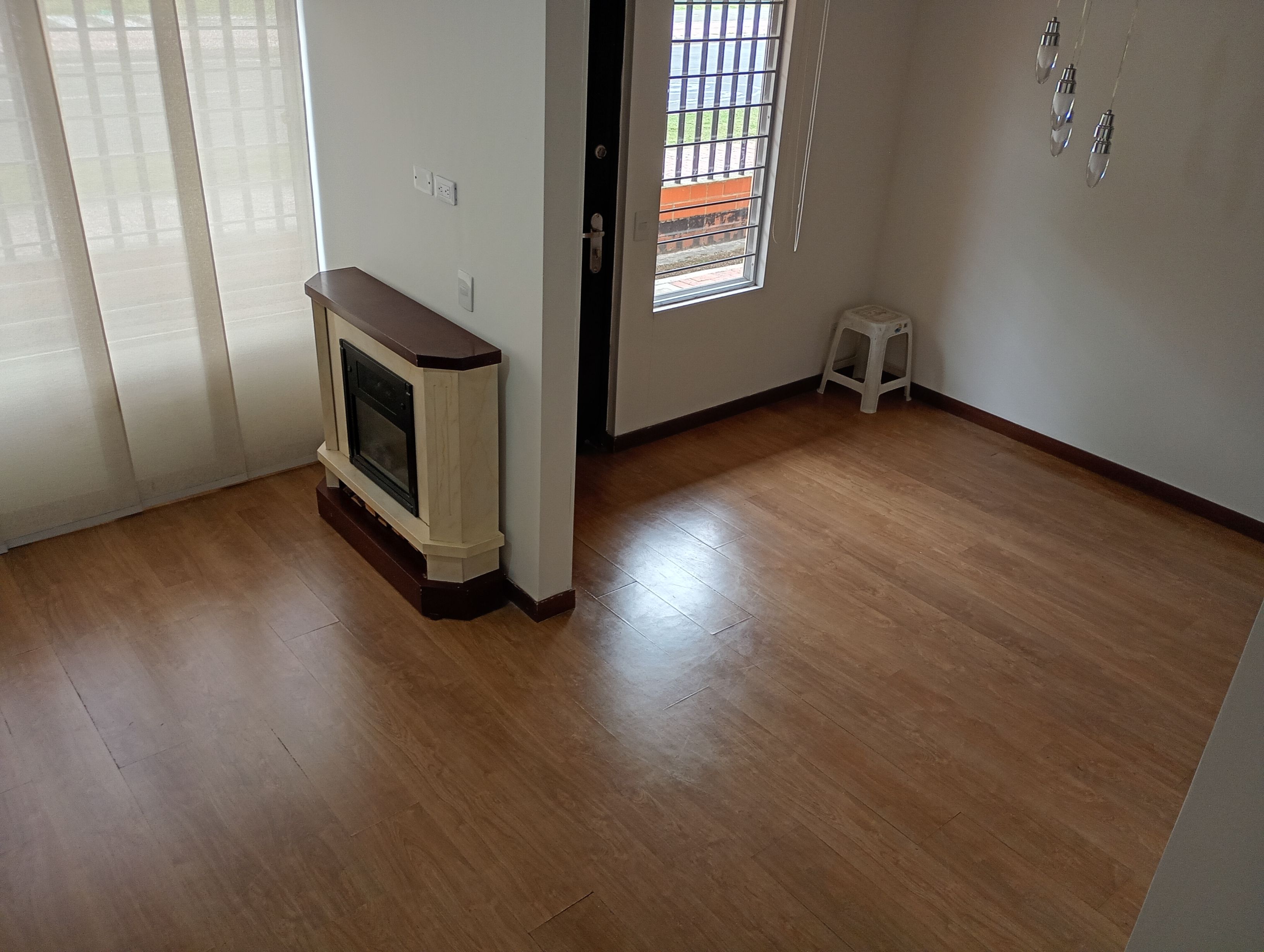 Casa en arriendo Cundinamarca Mosquera Cr Zapan Novaterra 115 m2 Habitaciones 3 Baños 3 Garajes 2 Precio $2600000