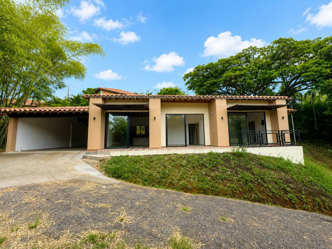 Casa Campestre en arriendo Risaralda Pereira Jardin De Velez Y Velez 205 m2 Habitaciones 2 Baños 2 Garajes 2 Precio $4000000
