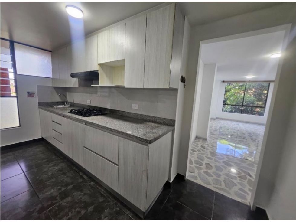 Apartamento en arriendo Antioquia Medellín La Mota 84 m2 Habitaciones 3 Baños 2 Garajes 1 Precio $3450000