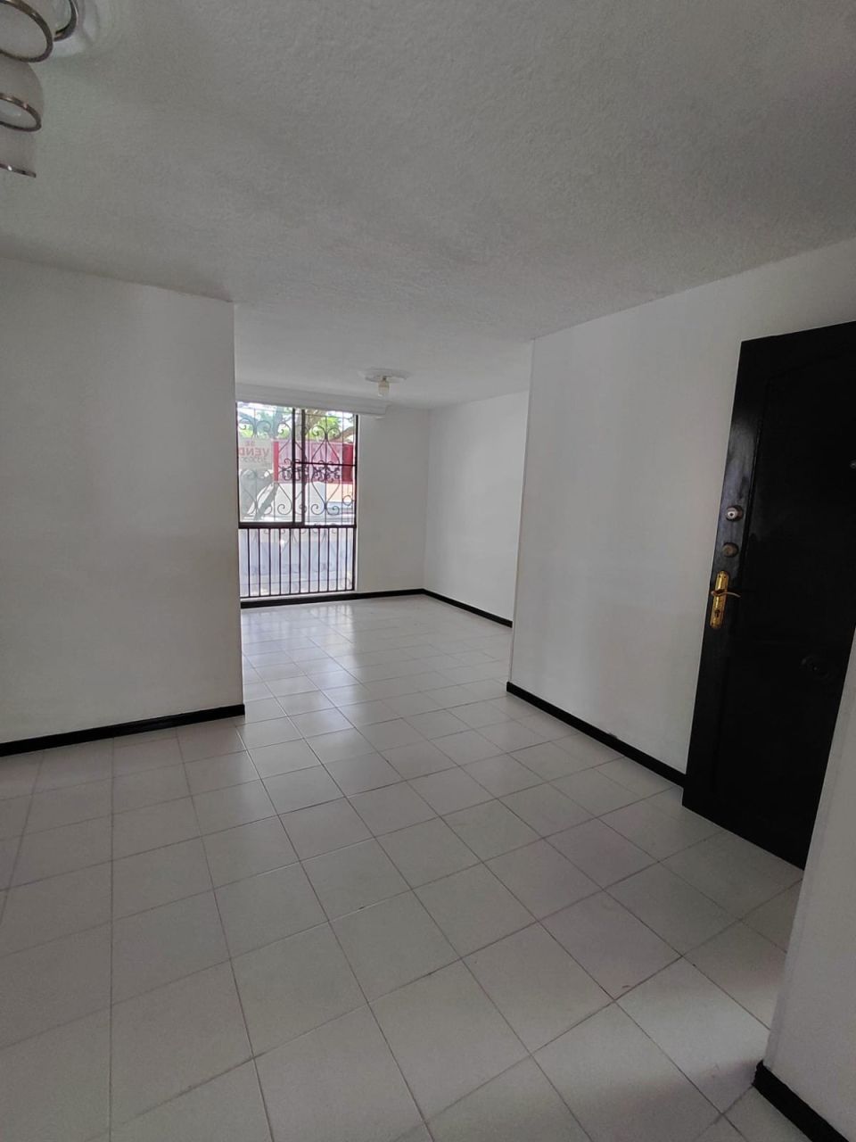 Apartamento en venta Valle Del Cauca Cali Prados Del Norte 74 m2 Habitaciones 3 Baños 2 Garajes 2 Precio $359000000