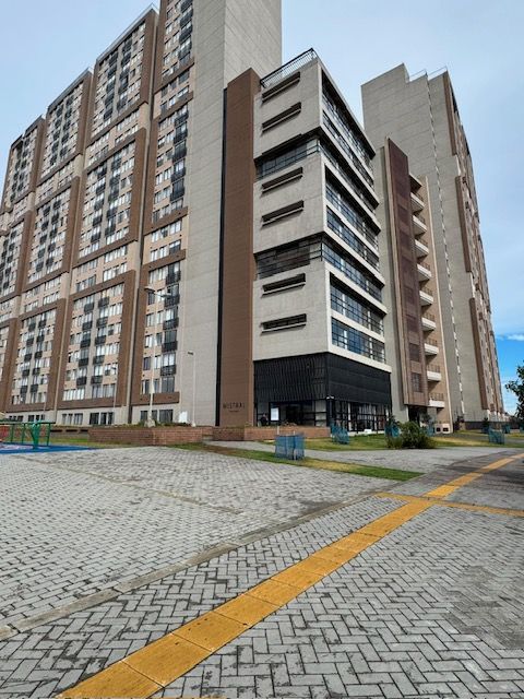 Apartamento en arriendo Cundinamarca Bogotá Granjas De Techo 50 m2 Habitaciones 2 Baños 1 Garajes 1 Precio $2400000