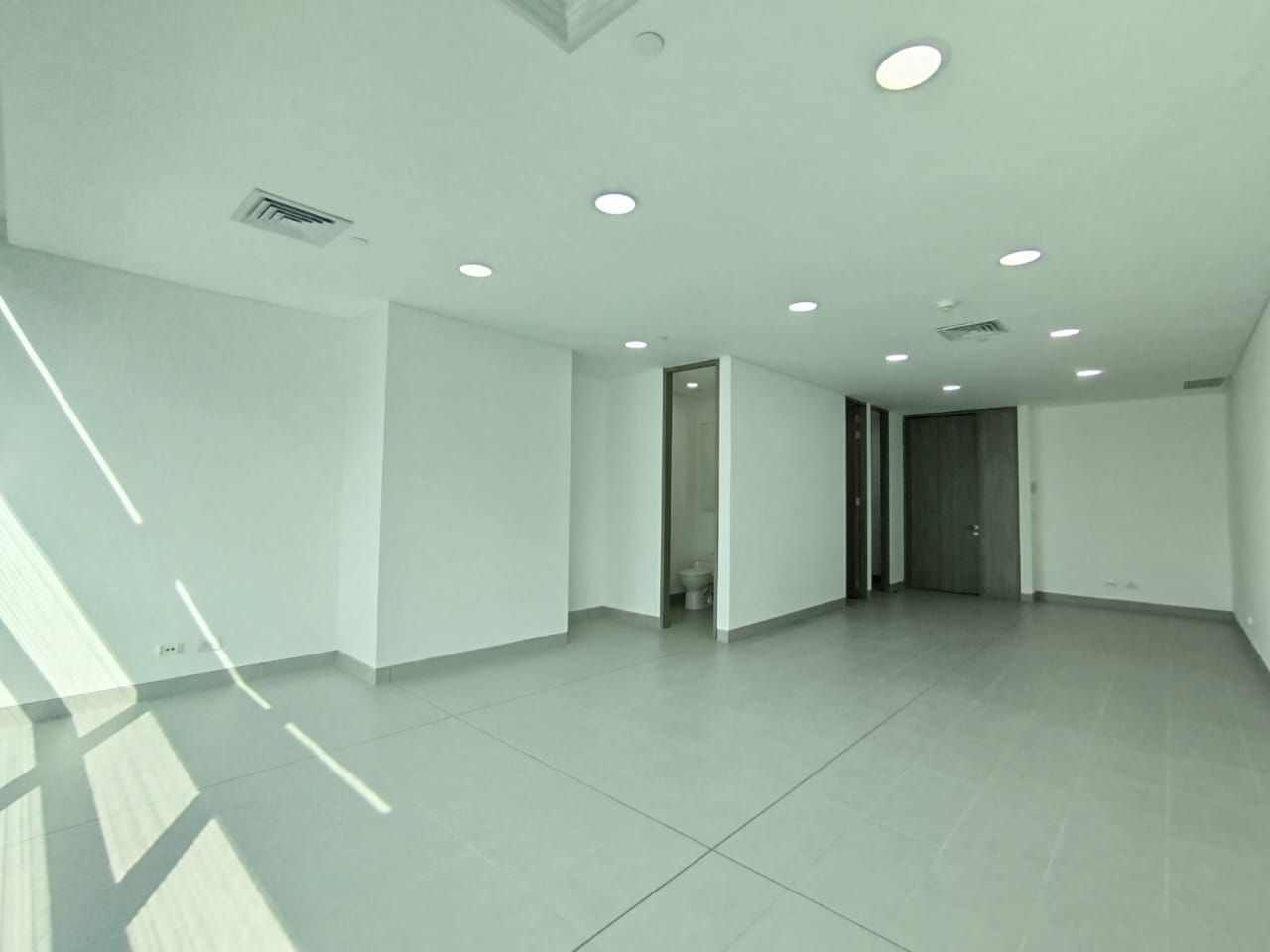 Oficina en arriendo Antioquia Medellín Los Balsos No 2 50 m2 Habitaciones 0 Baños 1 Garajes 0 Precio $6400000