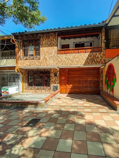 Casa en arriendo Antioquia Medellín La Gloria 180 m2 Habitaciones 4 Baños 3 Garajes 1 Precio $4200000
