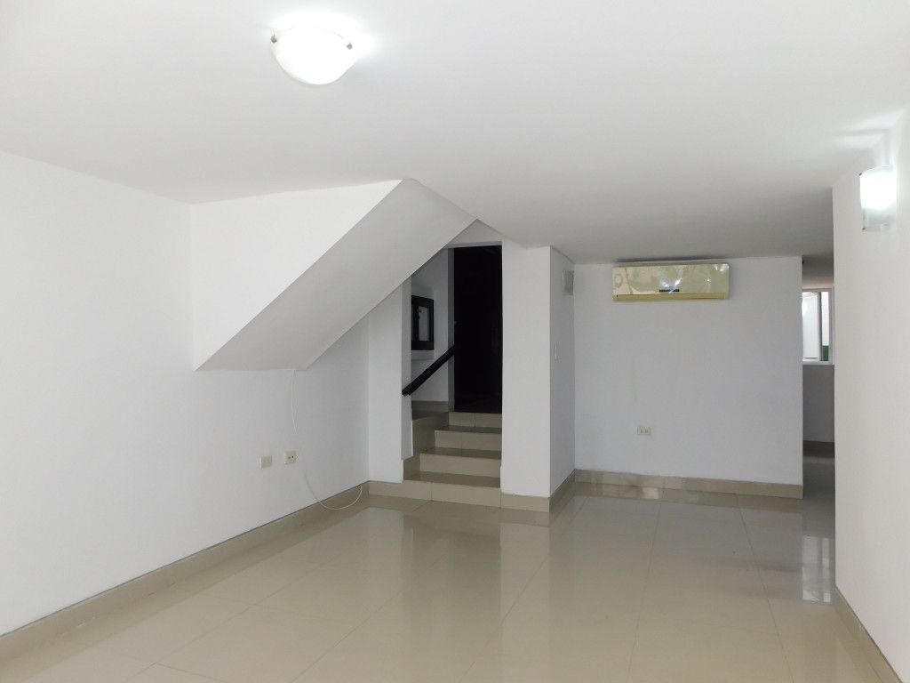 Apartamento en arriendo Bolívar Cartagena Manga 60 m2 Habitaciones 2 Baños 1 Garajes 0 Precio $1900000