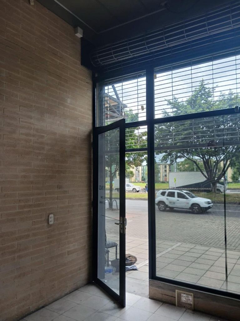 Local en arriendo Cundinamarca Bogotá Rincon De Mandalay 24 m2 Habitaciones 0 Baños 0 Garajes 1 Precio $1250000