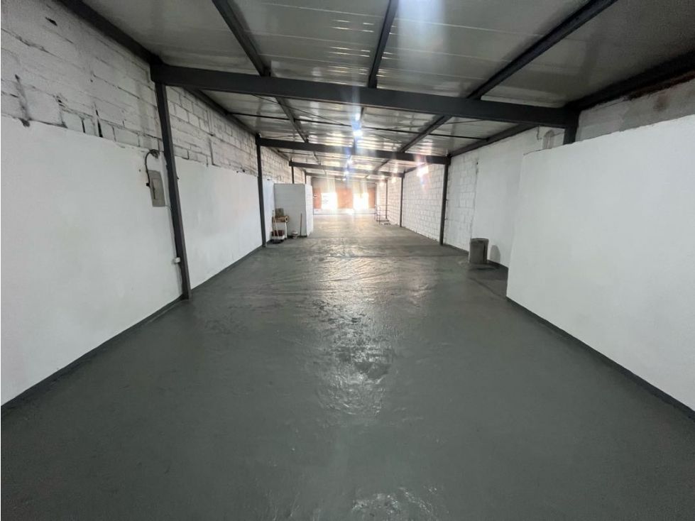 Bodega en arriendo o venta Antioquia Medellín San Isidro 170 m2 Habitaciones 0 Baños 1 Garajes 0 Precio venta $930000000 Precio arriendo $4800000